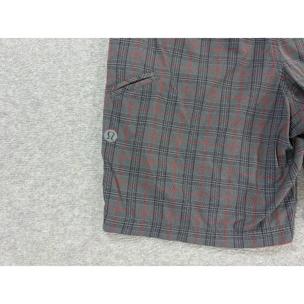 Lululemon‎ Plaid Casual Chino Shorts (Men's 36) Gray - 8